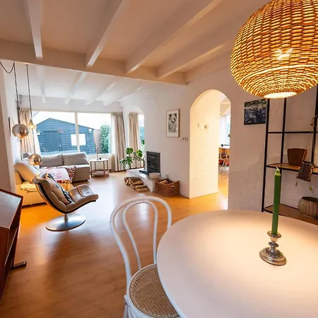 With Garden Near Forest, And Sea Tatil Evi Noordwijkerhout