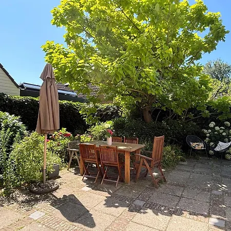 With Garden Near Forest, And Sea * Noordwijkerhout