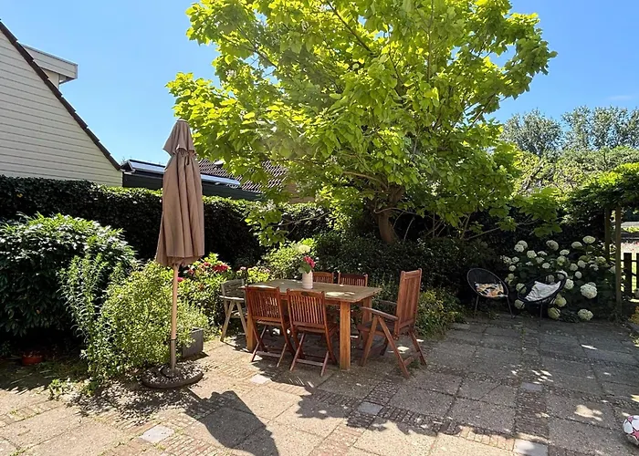 Near Noordwijk * Noordwijkerhout